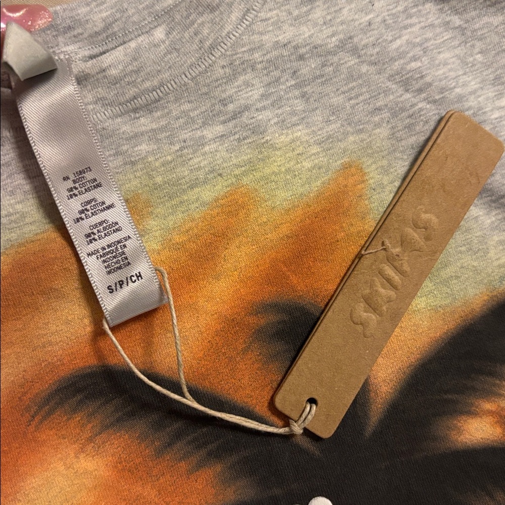 Skims Miami Beach Graphic T-Shirt - Picture 6 of 6
